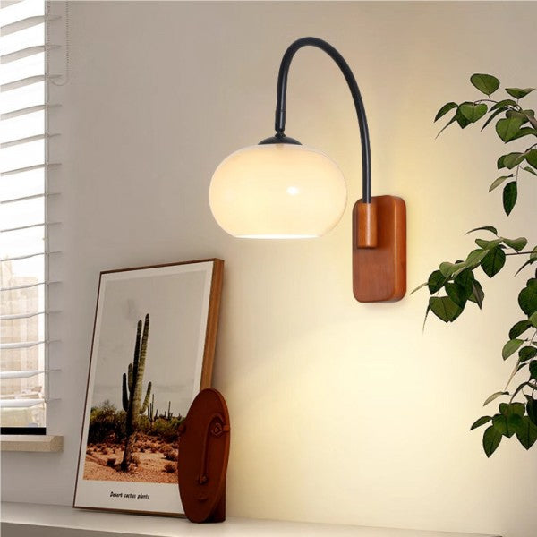 OVE - LED-væglampe med træ og glas