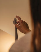 EMIL - Touch-styret bordlampe – aluminium, dæmpbar i 3 indstillinger