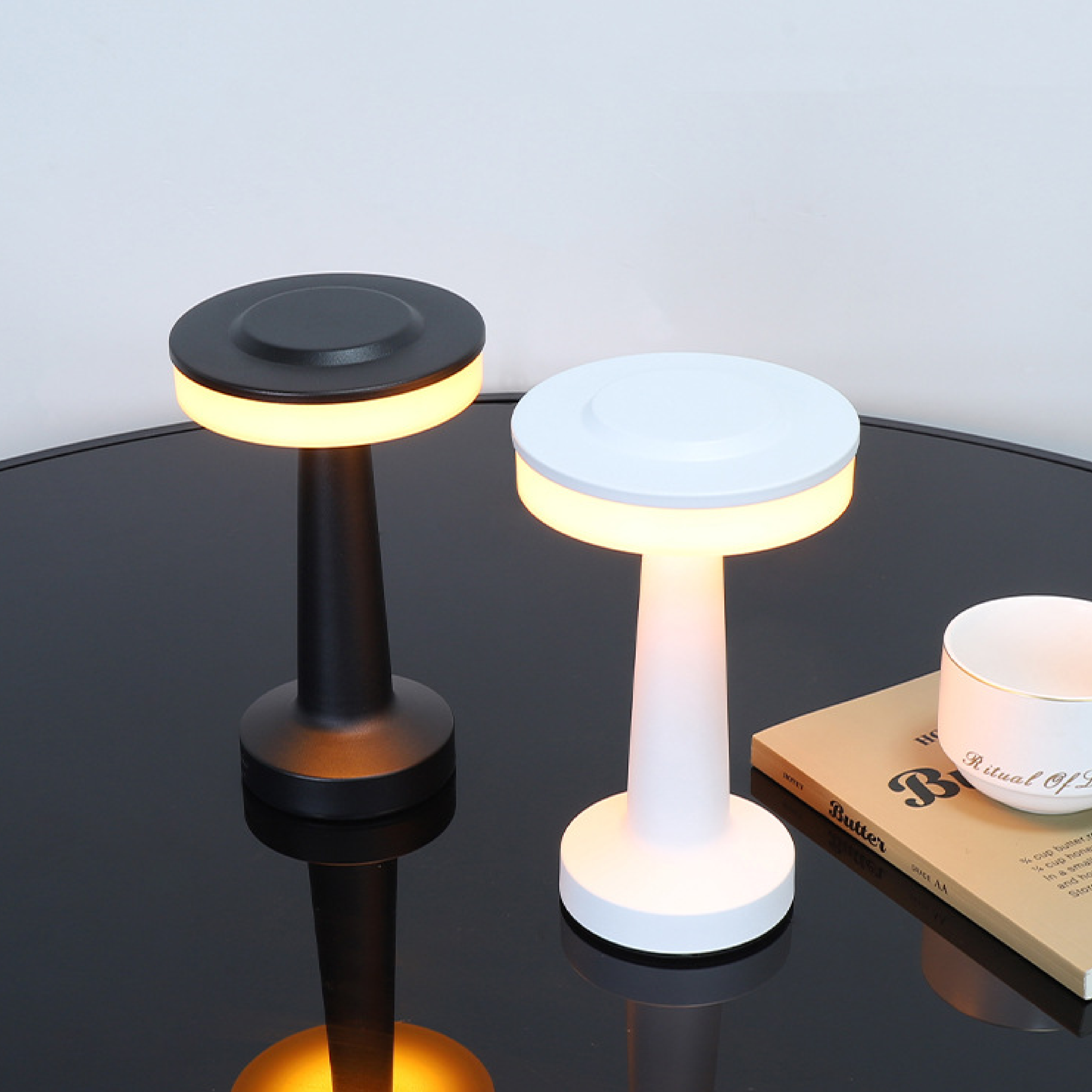 VIDAR - Bordlampe til stue og kontor