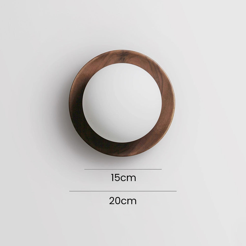 SIXTEN - Væglampe i Træ og Matteret Glas med Tidløst Design