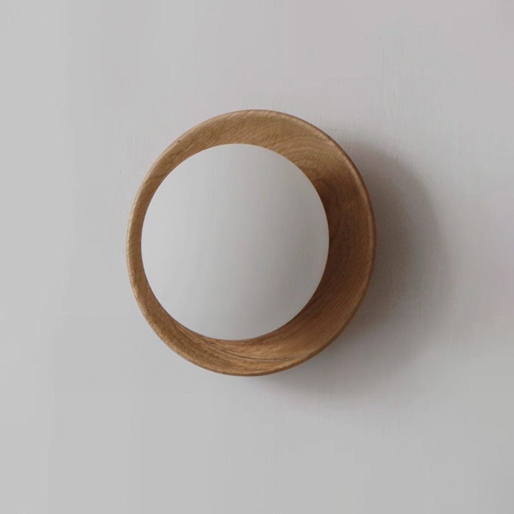 SIXTEN - Væglampe i Træ og Matteret Glas med Tidløst Design