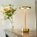 ESTER - Elegant ledningsfri lampe