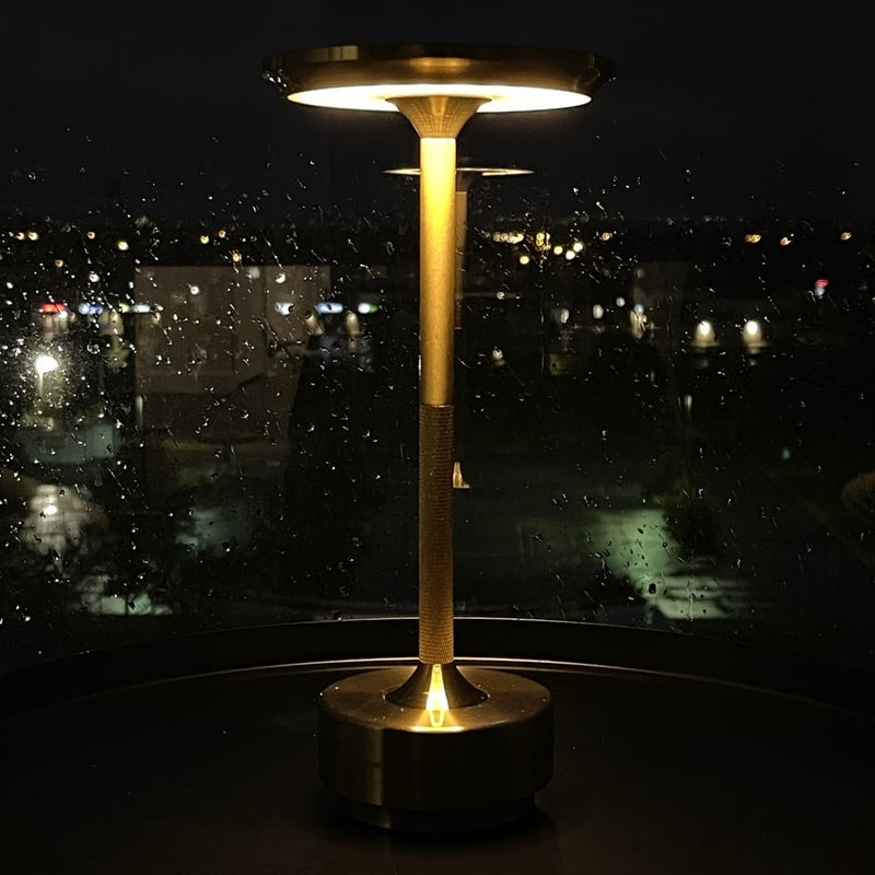 ESTER - Elegant ledningsfri lampe