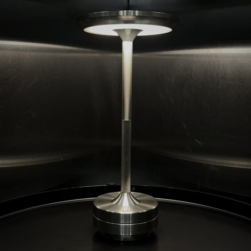 ESTER - Elegant ledningsfri lampe