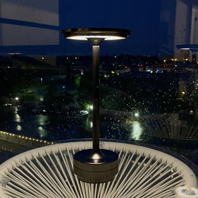 ESTER - Elegant ledningsfri lampe