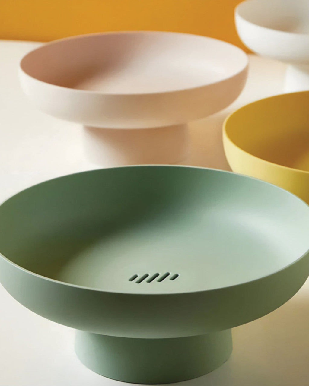 ASTRID - Dekorativ frugtskål i plast