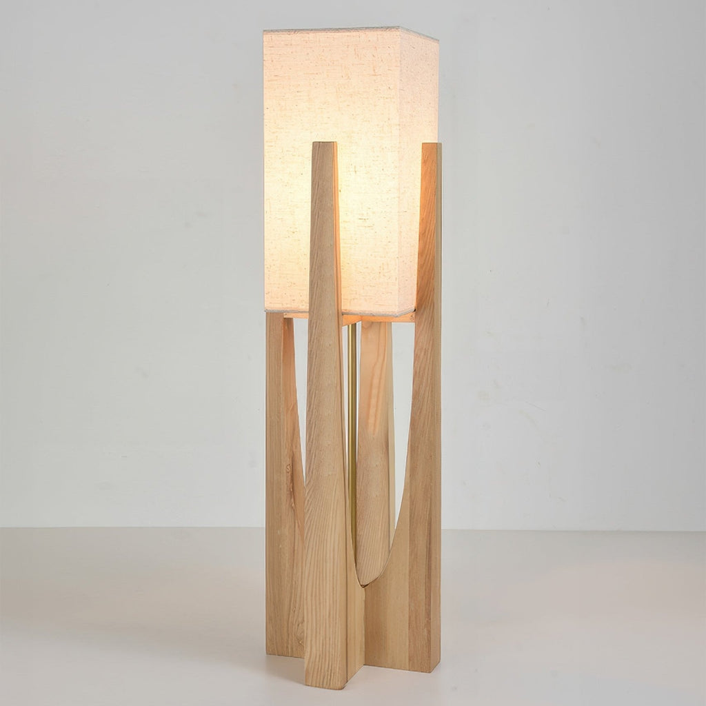 TINDRA - Stående lampe med træfod – japansk design