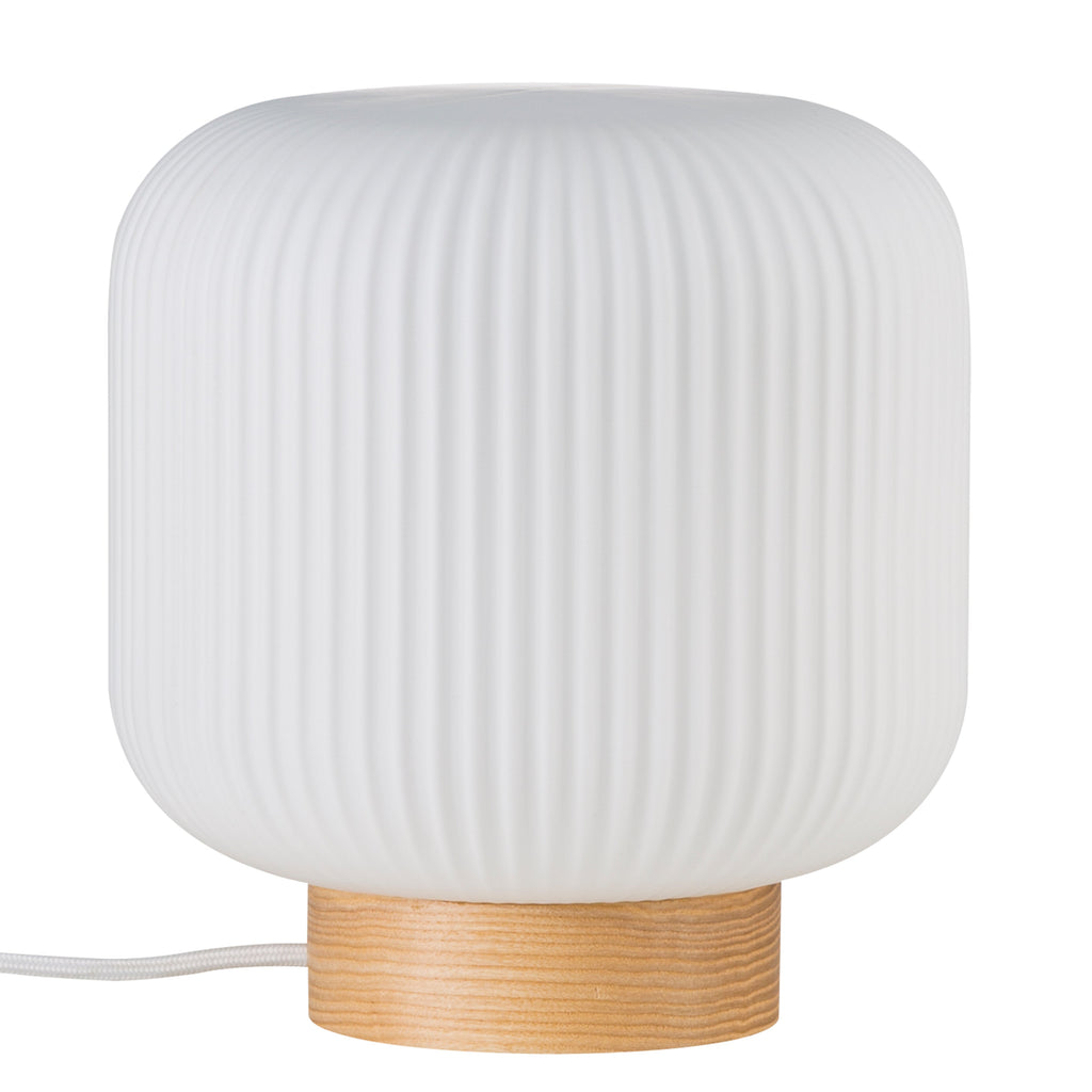 HALLE – Minimalistisk lampe til forskellige rum