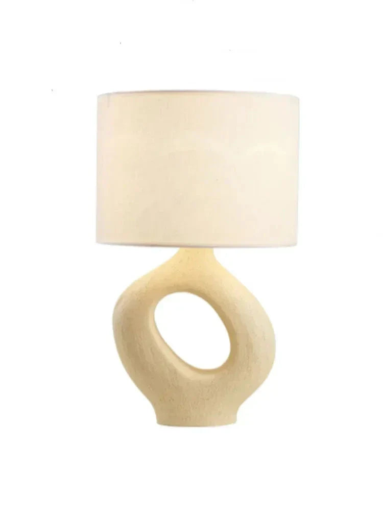 MEYA – Lampe med et råt og naturligt design