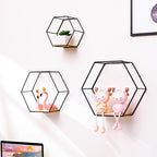 BODIL - Sekskantet Vægdekoration med Moderne Geometrisk Design