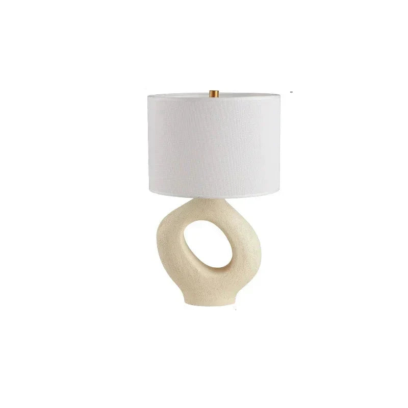 MEYA – Lampe med et råt og naturligt design