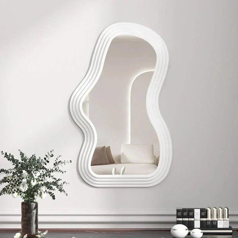 Spejl med himmelinspireret design