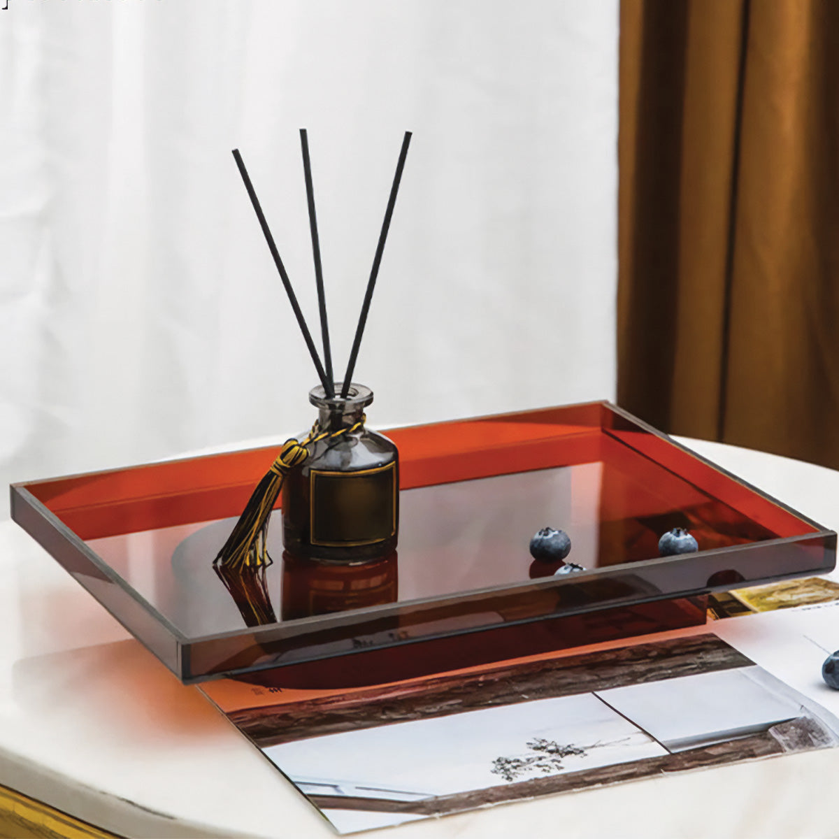 MAGNUS - Orange akrylbakke – moderne boligindretning