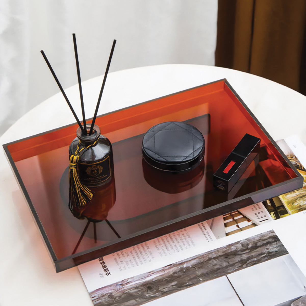 MAGNUS - Orange akrylbakke – moderne boligindretning