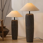 THYRVI – Moderne lampe med varme trædetaljer