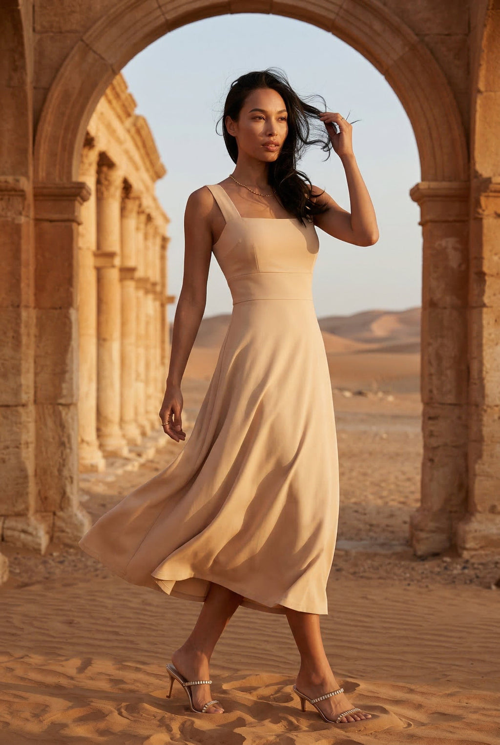 Elegant A-Line Midi Kjole - Kvinders Square Neck Uden Ærmer Stil