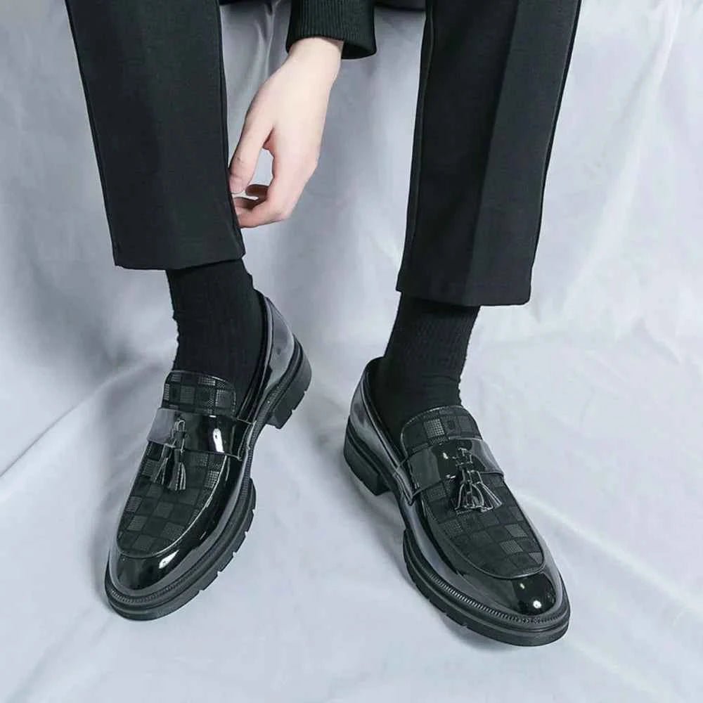 Herre Chunky Lug Sole Tjekket Patent Fringed Loafers