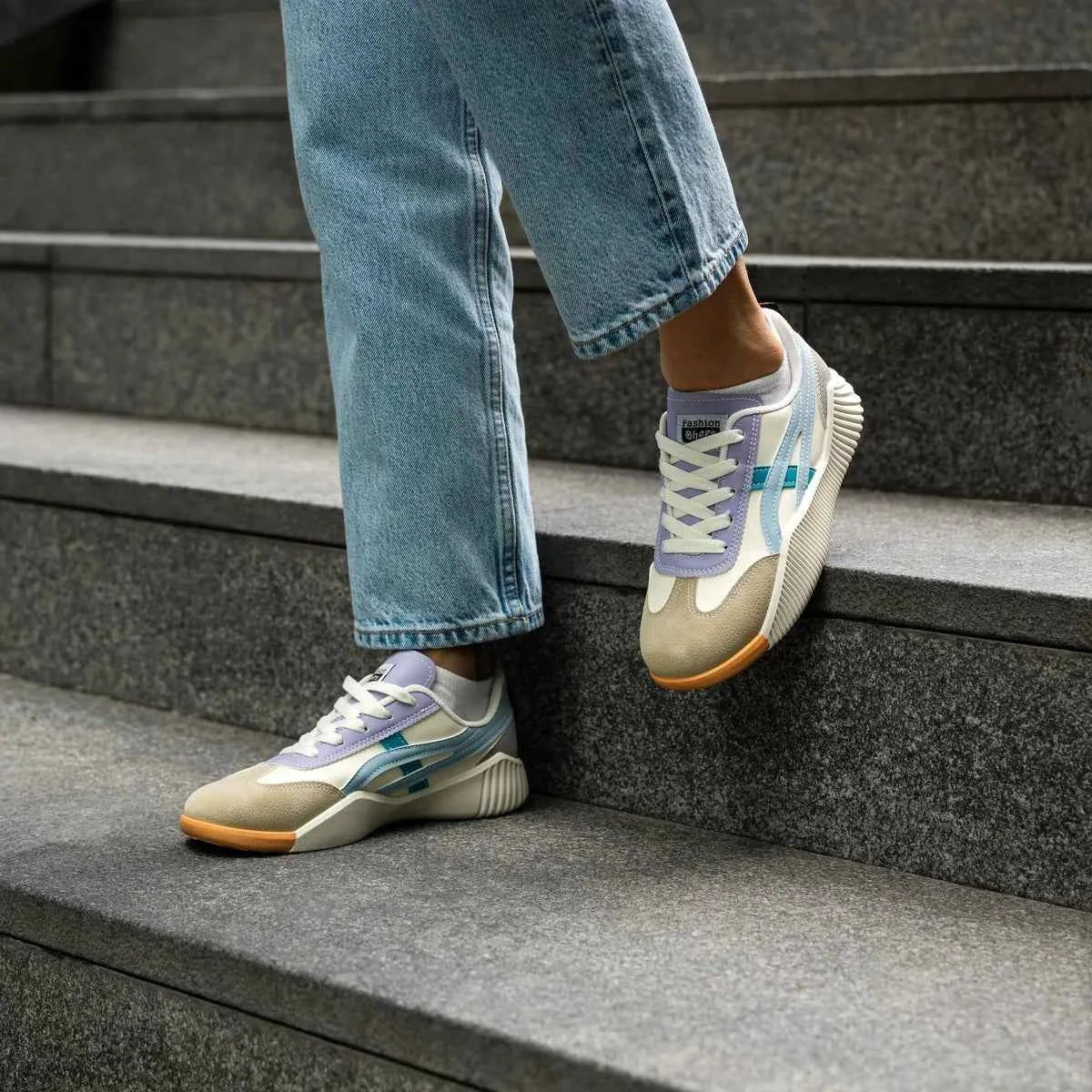 Lav-Top Slip-On Sneakers til Kvinder - Farveblok Paneler