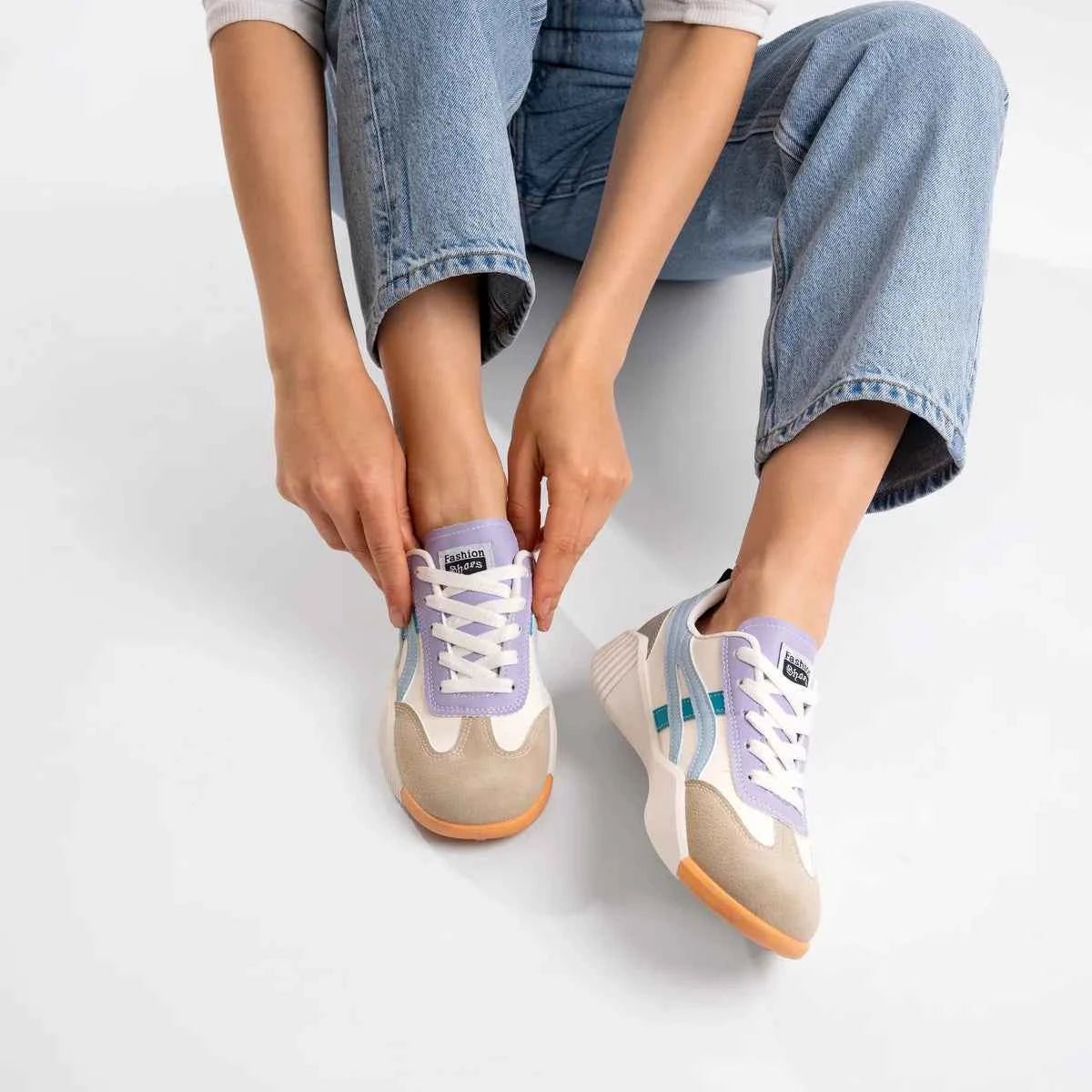 Lav-Top Slip-On Sneakers til Kvinder - Farveblok Paneler