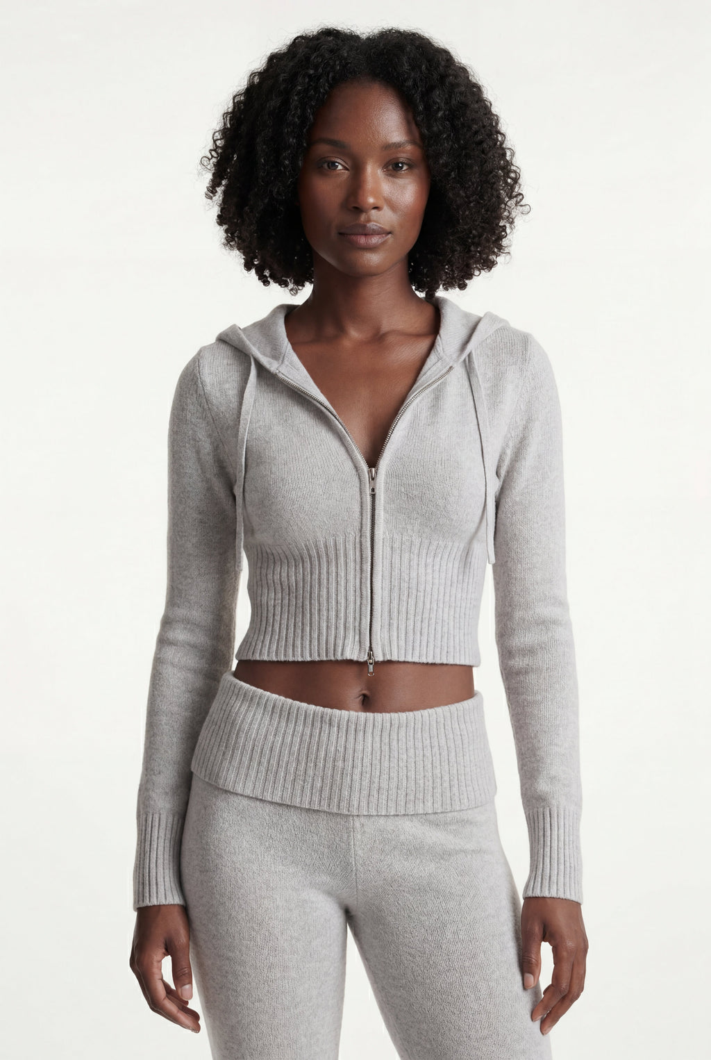 Chic Lounge Ensemble - Cropped Hoodie og Flared Bukser