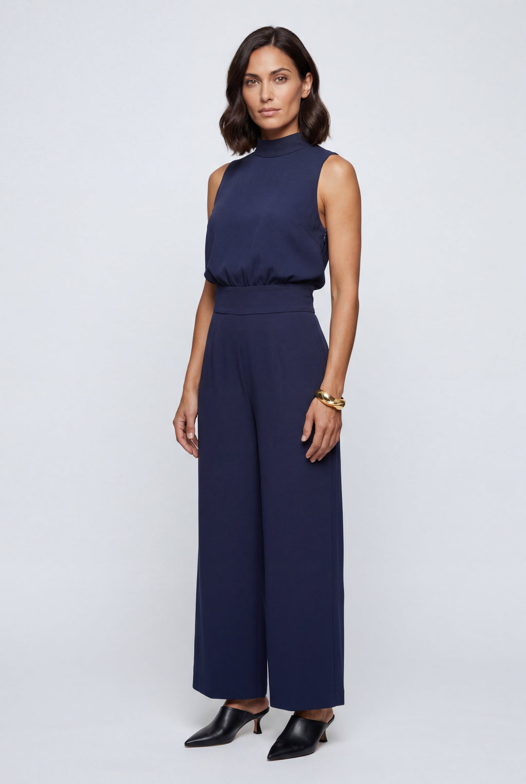 Chic Mock Neck Wide Leg Jumpsuit - Ærmeløs.