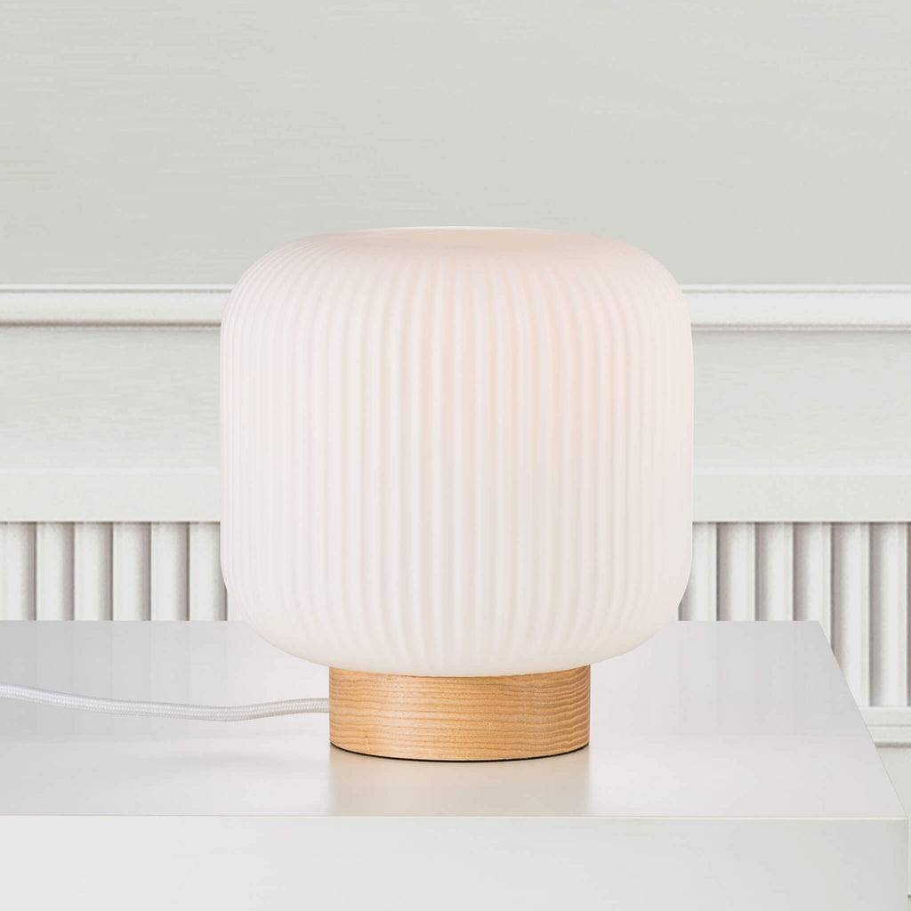 HALLE – Minimalistisk lampe til forskellige rum